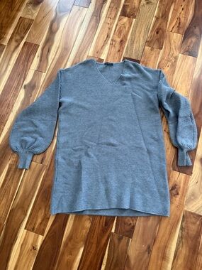 Staccato Slate Gray V-Neck Ribbed Knit Sweater